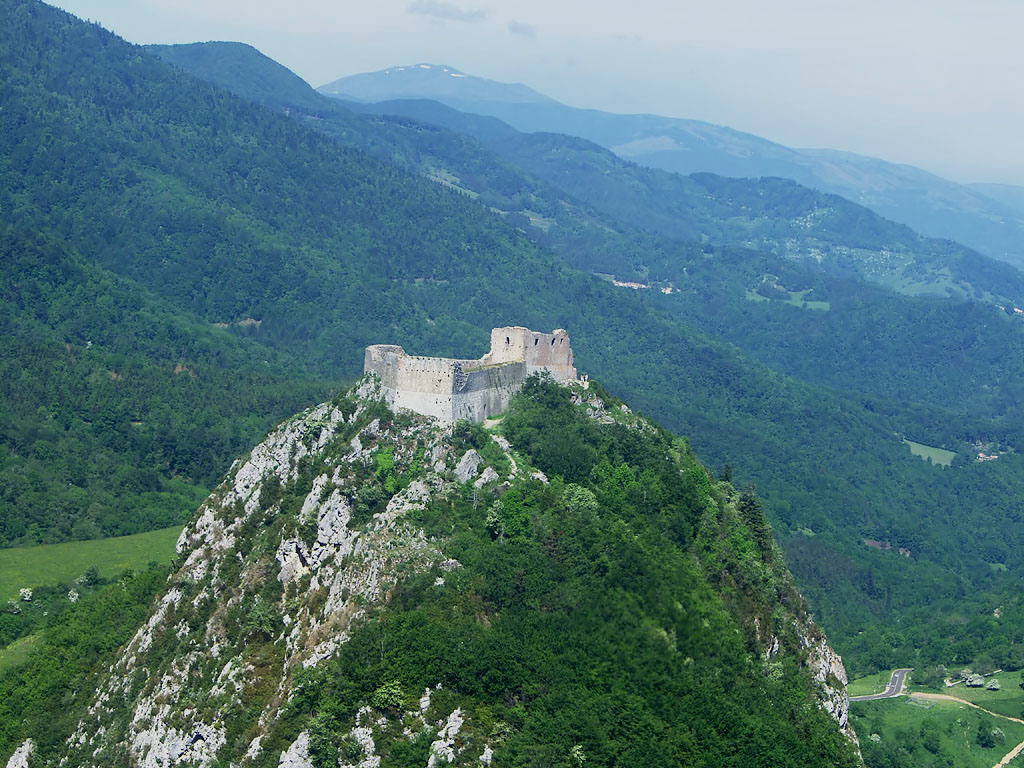 Ma cécité, la chance de ma vie.... 1 Le château de Monségur (Ariège) château cathare, d'où est originaire Michel Garcia
